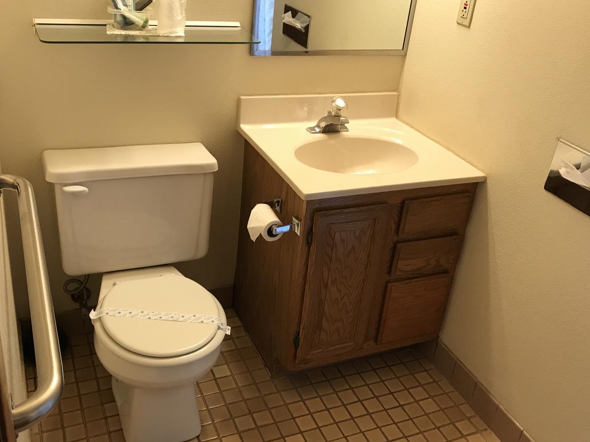 Exxon Quik Stop & Motel Wausaukee Extérieur photo