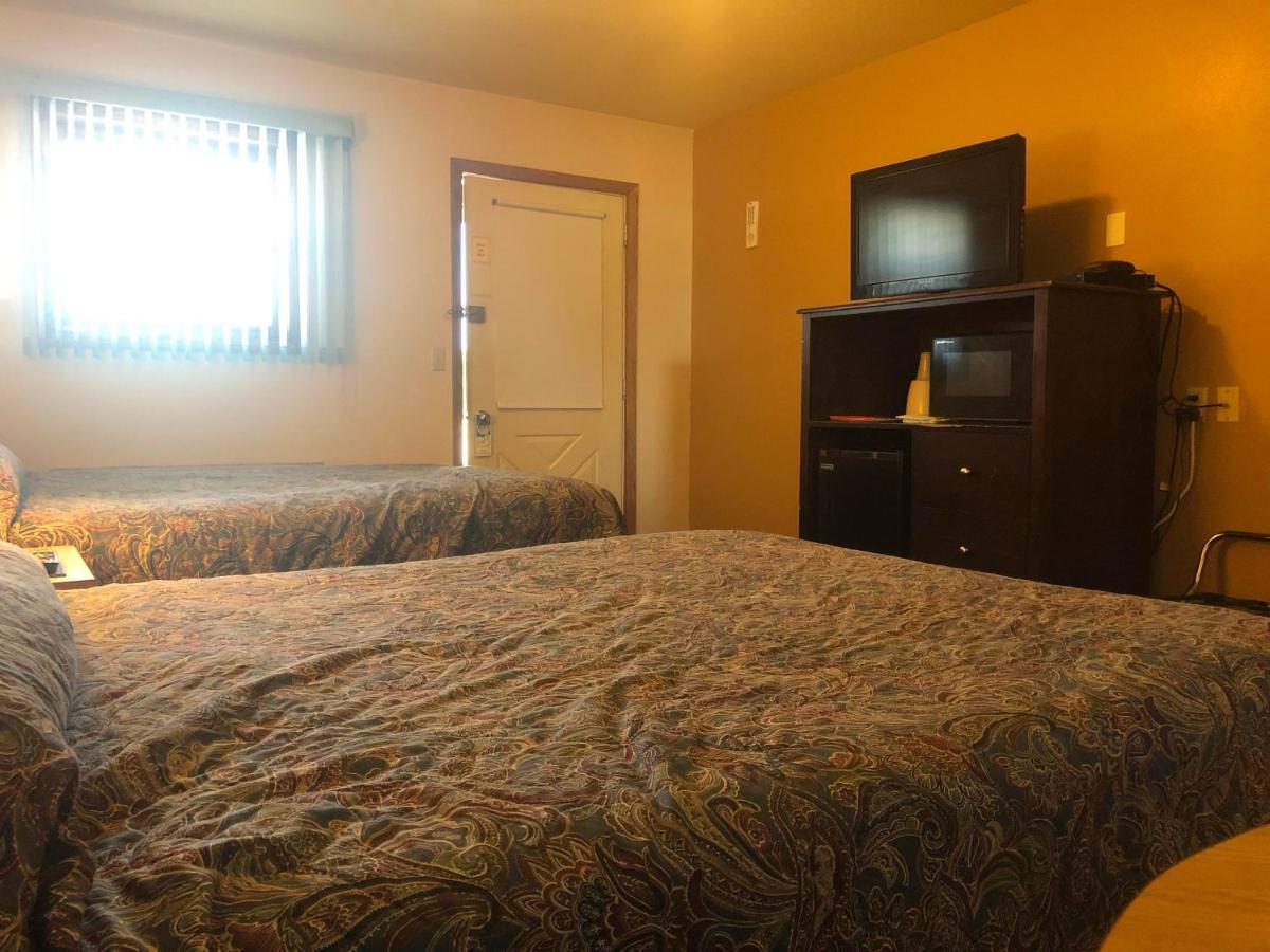 Exxon Quik Stop & Motel Wausaukee Extérieur photo